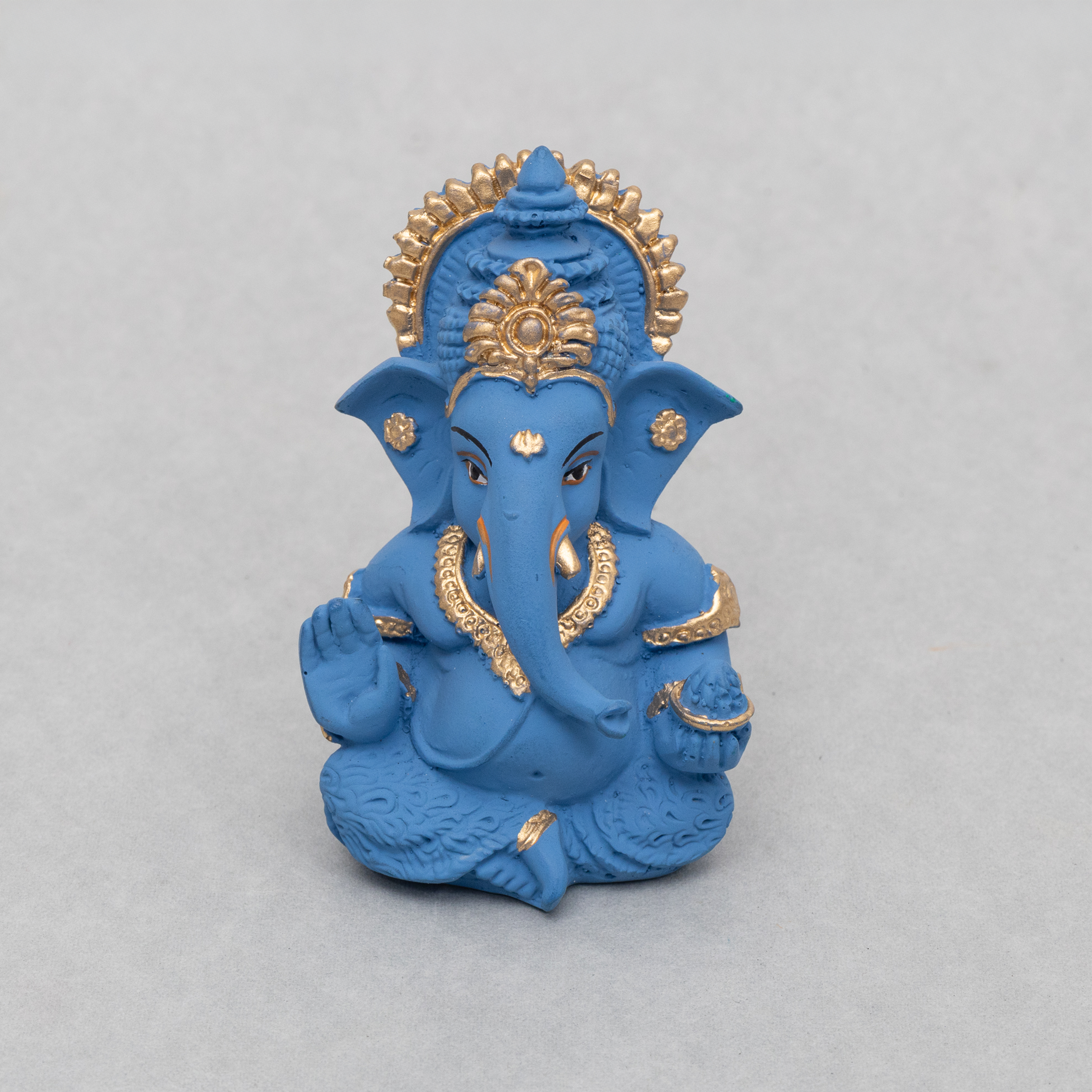 Dev Aastha Peach Ivory Finish Ganesha Idol Car Dashboard Idol Ganesha Murti Ganpati Idol For Home Decor Puja Lord Ganesh Statue Gift For Office Desk Puja Room Figurine